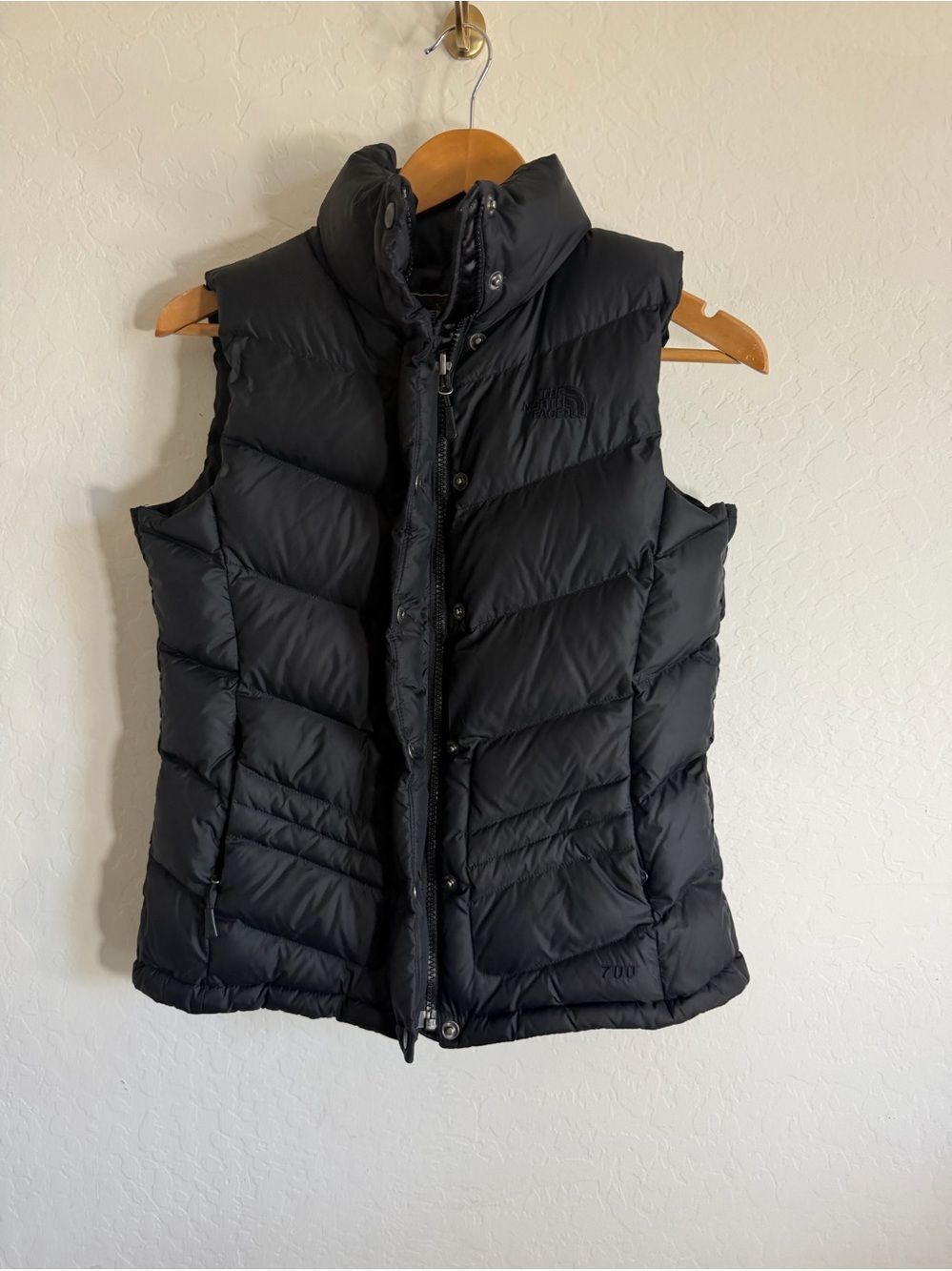 The North Face 700 Fill Down Puffer Vest Black - Women’s Small (S/P)